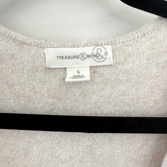 Treasure & Bond V-Neck Sweater - Picture 4 of 5